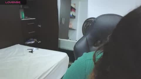 Snapshot of mandy_renzon1_ chatting on October 14, 2:25 am M A N D Y online show from October 14, 2:25 am