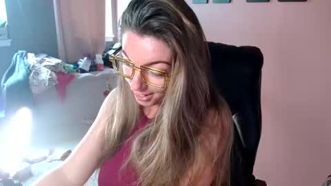 MandyBabyXXX online show from June 4, 11:20 pm