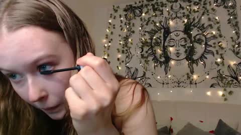 Mandy online show from December 4, 3:13 pm