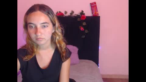 Snapshot of mandyy_petite chatting on October 11, 8:00 pm mandy sofi online show from October 11, 8:00 pm