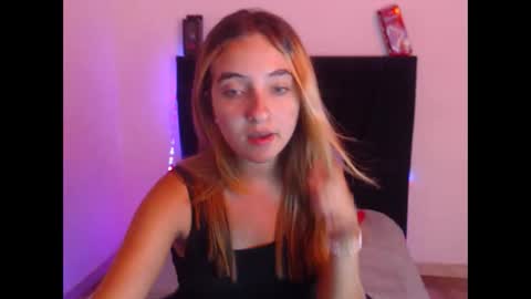 Snapshot of mandyy_petite chatting on October 17, 2:59 am mandy sofi online show from October 17, 2:59 am