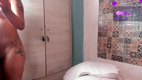 manelyk_evanss online show from March 6, 6:36 pm