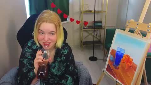 Snapshot of manic_pixie_ chatting on February 16, 11:05 am manic_pixie_ online show from February 16, 11:05 am