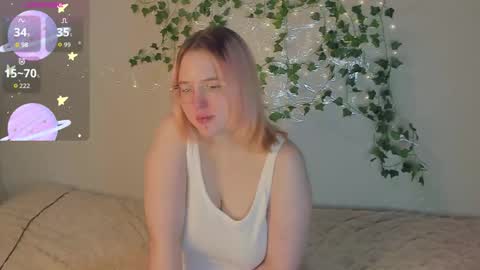 Snapshot of manic_pixie_ chatting on September 11, 5:13 pm manic_pixie_ online show from September 11, 5:13 pm