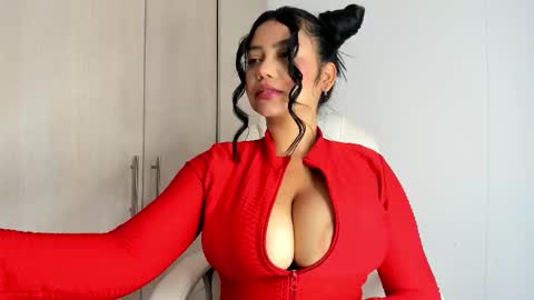 MANUELA online show from November 5, 2:55 pm