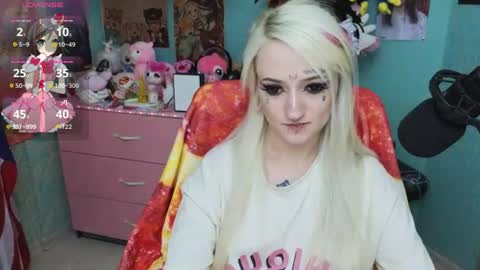 Manuela online show from June 10, 9:13 pm