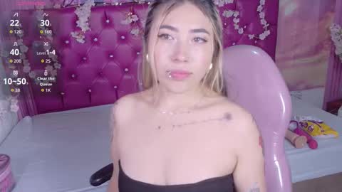 Manuela  online show from November 16, 7:03 pm