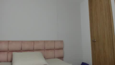 mara modelo independiente online show from October 27, 1:45 am