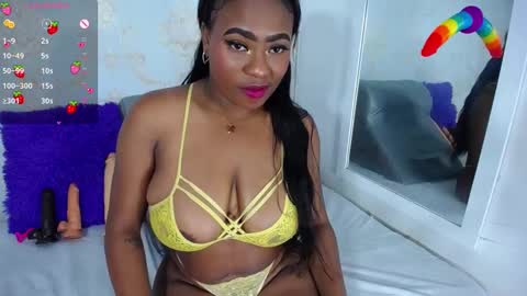 Snapshot of mara_thompsonn chatting on February 25, 12:38 pm mara_thompsonn online show from February 25, 12:38 pm
