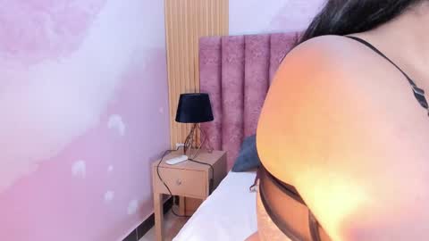 maralinette22 online show from March 12, 11:46 am