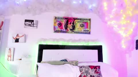 maralinette22 online show from February 19, 8:52 pm