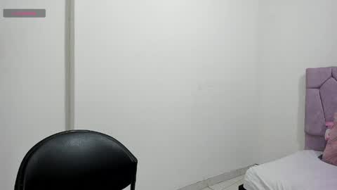 marcela_ladys online show from April 25, 3:53 pm