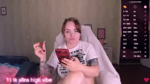 Snapshot of marcelinepeach chatting on September 15, 3:31 pm Sara online show from September 15, 3:31 pm