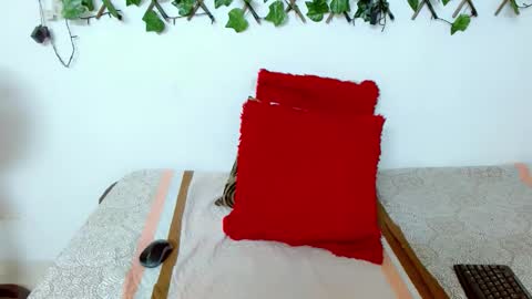 Marciana eren online show from December 5, 6:31 pm