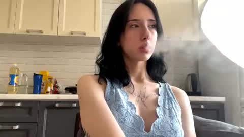 Isabella online show from July 25, 2:02 pm