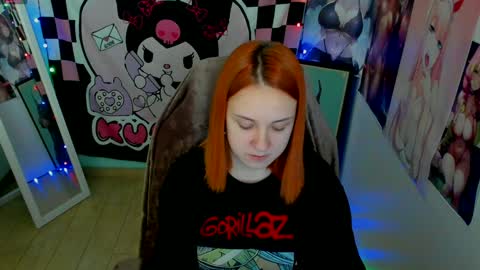 Snapshot of margaret_red chatting on December 7, 10:28 pm Margaret online show from December 7, 10:28 pm