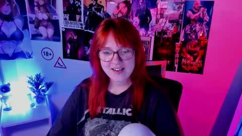 Snapshot of margaret_red chatting on October 13, 6:10 pm Margaret online show from October 13, 6:10 pm