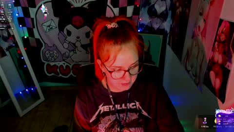 Snapshot of margaret_red chatting on December 5, 8:55 pm Margaret online show from December 5, 8:55 pm