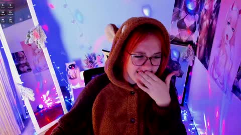 Snapshot of margaret_red chatting on January 10, 10:57 pm Margaret online show from January 10, 10:57 pm