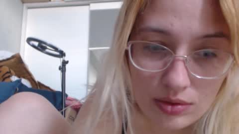 Snapshot of margo_shine chatting on September 17, 9:40 am margo_shine online show from September 17, 9:40 am