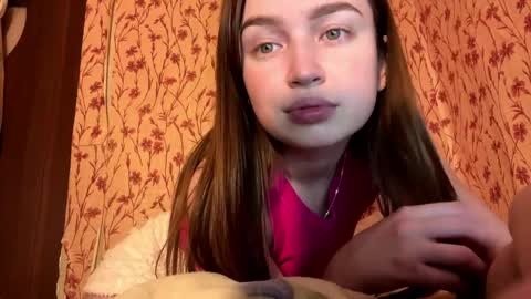 Chloe online show from April 16, 8:19 pm