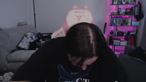 mari moore online show from February 16, 8:03 am