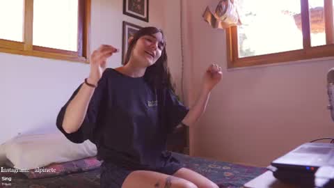 Alfonsina online show from July 8, 5:15 pm