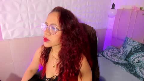 Snapshot of maria_paulac chatting on October 21, 5:11 am MARIA online show from October 21, 5:11 am