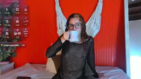 maria_turner1 online show from March 5, 11:39 am