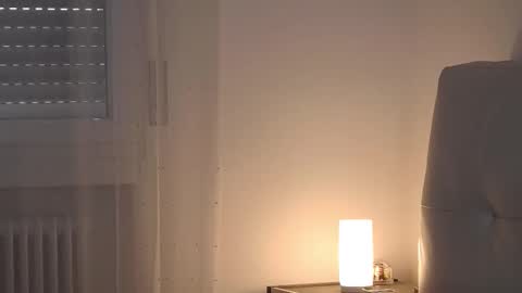 Snapshot of mariafame chatting on October 4, 7:14 am NEW ACCOUNT MariaMIlan online show from October 4, 7:14 am