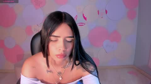 MARIA HERRERA  online show from December 29, 11:50 pm