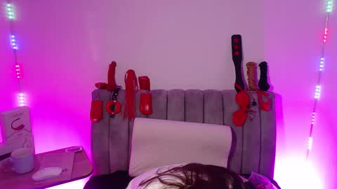 Marian online show from November 28, 2:25 am