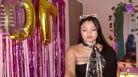 mariana18__ online show from April 4, 4:06 pm