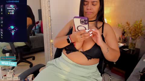 Snapshot of mariana_c chatting on January 18, 2:44 pm Mar y online show from January 18, 2:44 pm