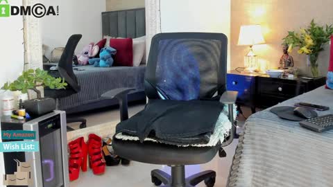 Snapshot of mariana_c chatting on December 23, 2:28 pm Mar y online show from December 23, 2:28 pm