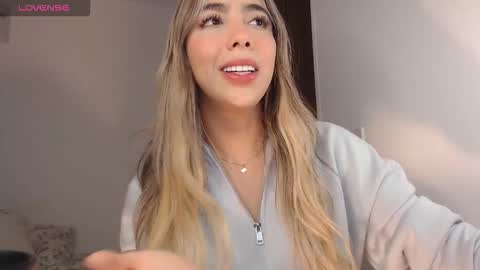 Mariana online show from October 27, 3:35 am