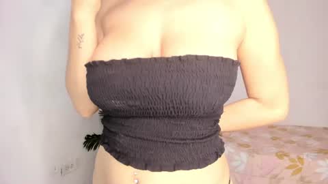 Mariana online show from June 12, 2:41 am