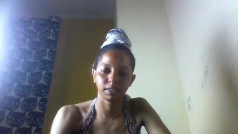 Mariana online show from August 2, 3:20 am