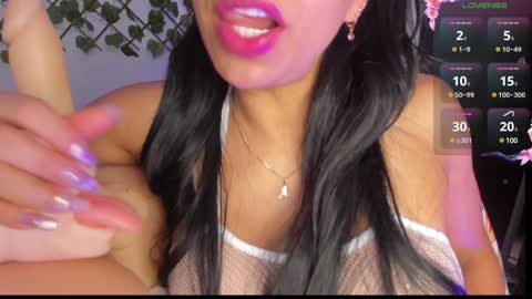 Snapshot of mariana_vidal chatting on February 7, 8:10 pm mariana vidal online show from February 7, 8:10 pm