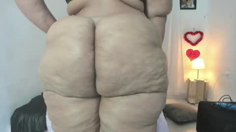 mariana_villa3 online show from June 30, 3:00 pm