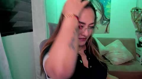 Mariana Lopez online show from November 5, 11:54 pm