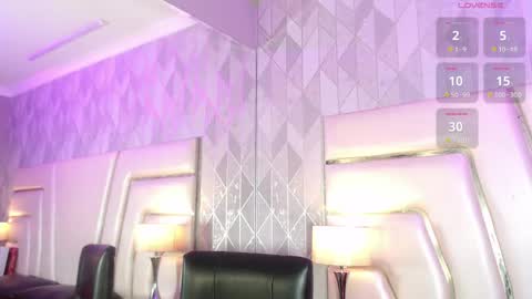   online show from April 10, 10:05 pm