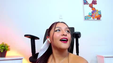 Mariana Vargas online show from November 13, 4:55 am