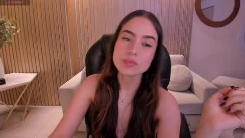 Marianne  online show from October 29, 3:00 am