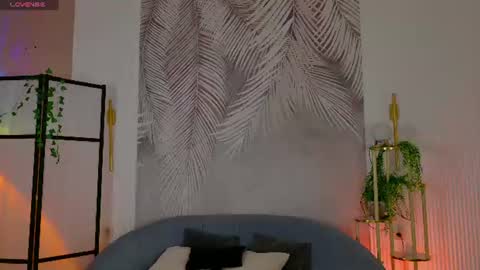 Marie LEAVE YOUR  WITH ME online show from June 14, 9:53 am