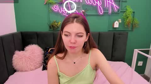 Mary 3 online show from December 5, 2:11 am