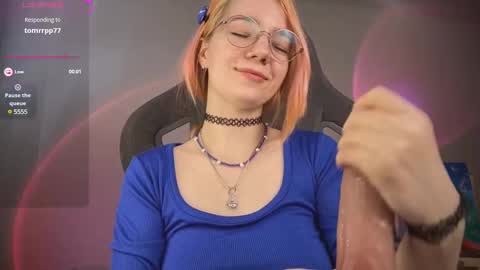 Snapshot of mariel_a_gold chatting on March 6, 5:24 am Mariel Gold online show from March 6, 5:24 am