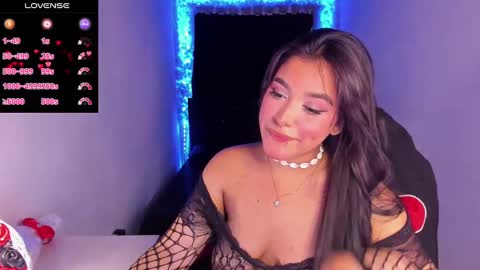 Mariana Hasper online show from March 11, 9:15 pm