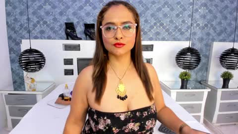 Snapshot of marilynvega77 chatting on December 24, 2:54 pm Marilyn Vega online show from December 24, 2:54 pm