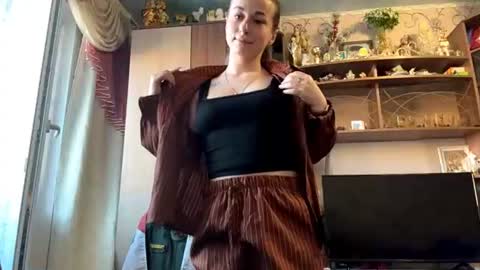 Lena online show from July 18, 3:58 pm